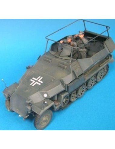 German HG Panzer Div. Command Crew- 2Fig 
