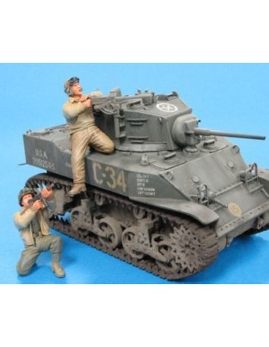 U.S. M5A1 Tank Crew & Sandbags- 2 Fig. 