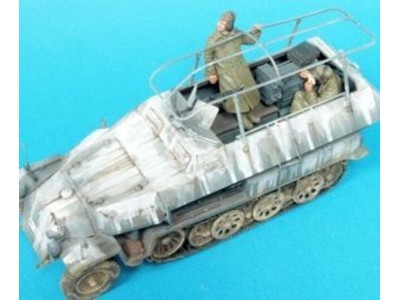 Sd.Kfz. 251/3 Ausf.C Command. Veh./2 Fig 
