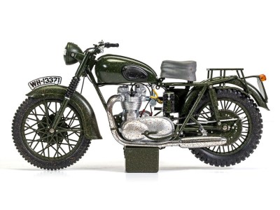 The Great Escape - Triumph TR6 Trophy (Weathered) 