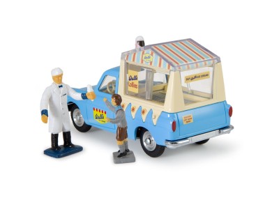 447 Walls Ice Cream Van on Ford Thames 
