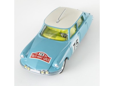 323 Citroen D.S in Monte-Carlo Trim 