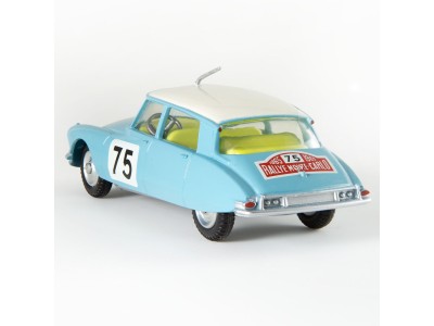 323 Citroen D.S in Monte-Carlo Trim 