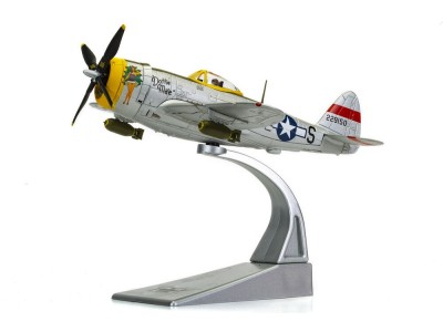 Republic P-47D Thunderbolt, 'Dottie Mae', 42-29150 / K4-S, 410th FG, 511th FS, May 8th 1945 
