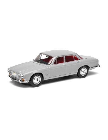 Jaguar XJ6 Series 1, Warwick Grey 