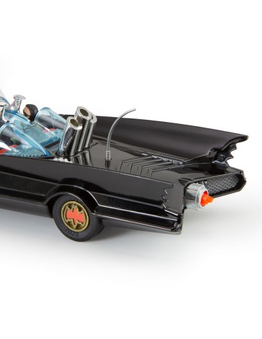 267 Batmobile with Batman and Robin – Gloss Black 