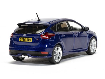 Ford Focus Mk3 ST, Deep Impact Blue 
