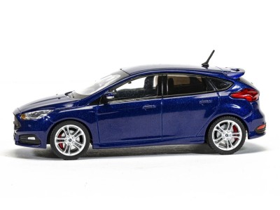 Ford Focus Mk3 ST, Deep Impact Blue 