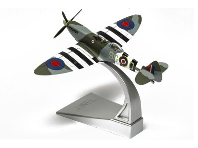 Supermarine Spitfire T9, MJ627/ 9G-Q (G-BMSB), Presented as Spitfire LF MK.IXc, No.441 Squadron (RCAF), Aircraft operated by Big