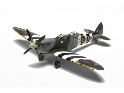 Supermarine Spitfire T9, MJ627/ 9G-Q (G-BMSB), Presented as Spitfire LF MK.IXc, No.441 Squadron (RCAF), Aircraft operated by Big