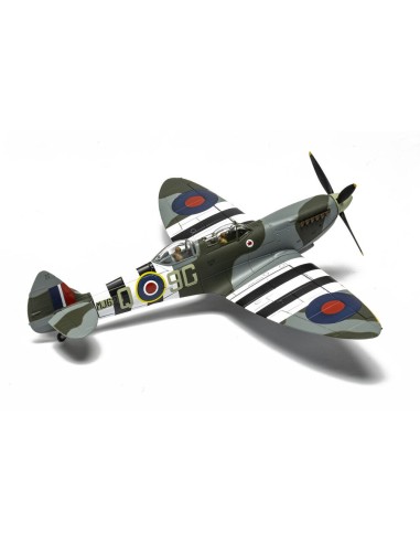 Supermarine Spitfire T9, MJ627/ 9G-Q (G-BMSB), Presented as Spitfire LF MK.IXc, No.441 Squadron (RCAF), Aircraft operated by Big