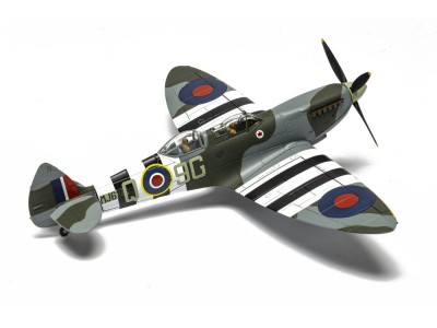 Supermarine Spitfire T9, MJ627/ 9G-Q (G-BMSB), Presented as Spitfire LF MK.IXc, No.441 Squadron (RCAF), Aircraft operated by Big