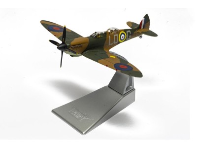 Supermarine Spitfire T9, SM520/ LO-G (G-ILDA), Presented as Spitfire Mk.I X4382 LO-G, RAF No.602 Sqn, Aircraft operated by Spitf