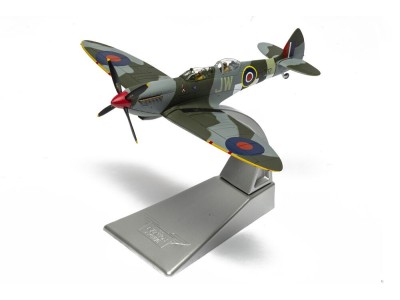 Supermarine Spitfire T9, PV202/’JW’ (G-CCCA), Presented as Spitfire MK.IX ML365/JW,135 Wing, 2nd Tactical Air Force, Aircraft op