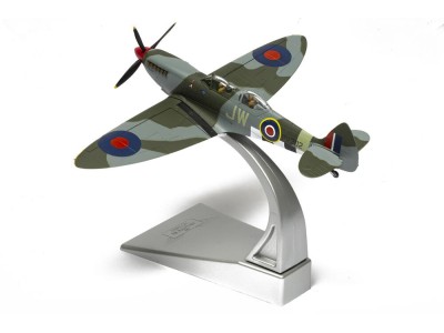 Supermarine Spitfire T9, PV202/’JW’ (G-CCCA), Presented as Spitfire MK.IX ML365/JW,135 Wing, 2nd Tactical Air Force, Aircraft op