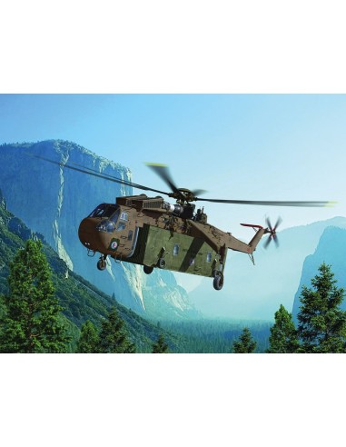 CH-54A Tarhe with Universal Military Pod 