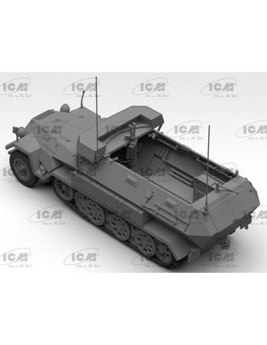 'Beobachtungspanzerwagen' Sd.Kfz.251/18 Ausf.A, WWII German Observation Vehicle with crew 