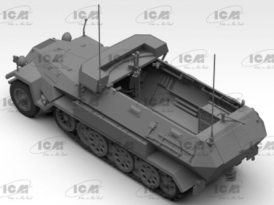 'Beobachtungspanzerwagen' Sd.Kfz.251/18 Ausf.A, WWII German Observation Vehicle with crew 