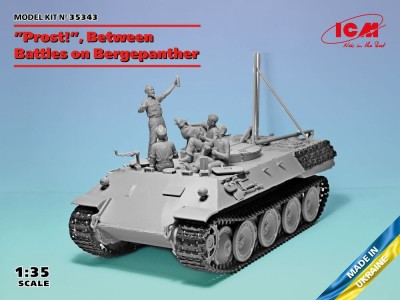 Prost!"Between Battles on Bergepanther(WWII German Tankmen with Bergepanther 