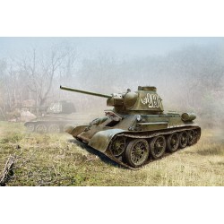 T-34/76 late 1943 production WWII Soviet Medium Tank 