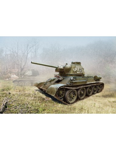 T-34/76 late 1943 production WWII Soviet Medium Tank 