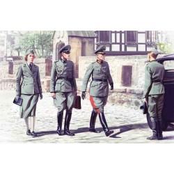 WWII German Staff Personnel (4 figures) 