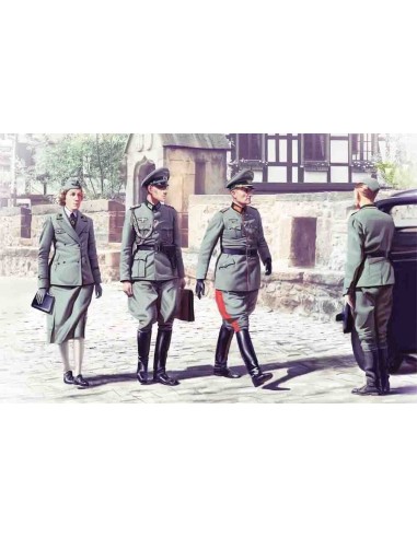 WWII German Staff Personnel (4 figures) 