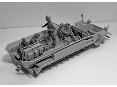 German Command Vehicle Crew (1939-1942) (4 figures) 