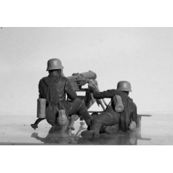 WWII German MG08 MG Team (2 figures)  2