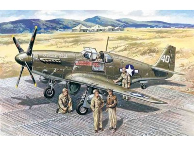 Mustang P-51 B WWII American Fighter with  USAAF Pilots and Ground Personnel 