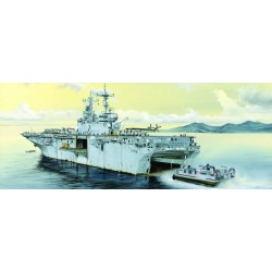 USS Essex LHD-2 