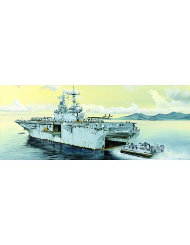 USS Essex LHD-2 