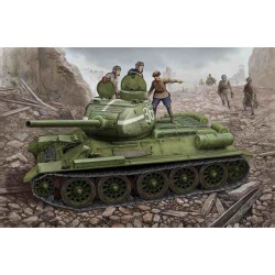 Russian T-34/85 (1944 flattened turret) tank 