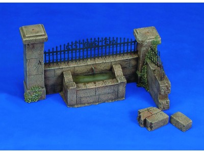Wall with fountain 