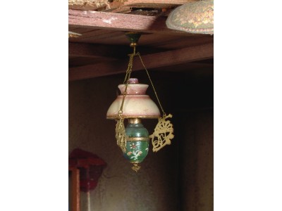 Antique chendeller 