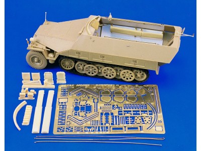 Sd. Kfz. 251 D 
