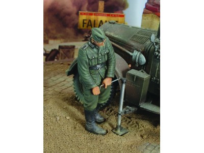 German infantry with Jack - WWII 