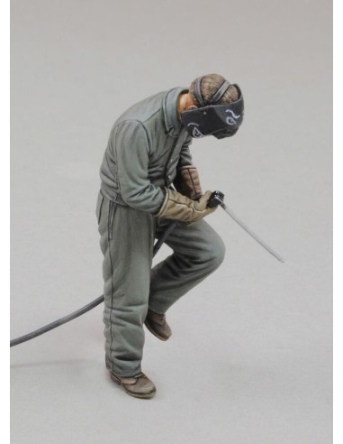 Man using electric welder-no.1 