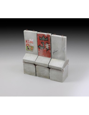 Concrete separation wall elements 