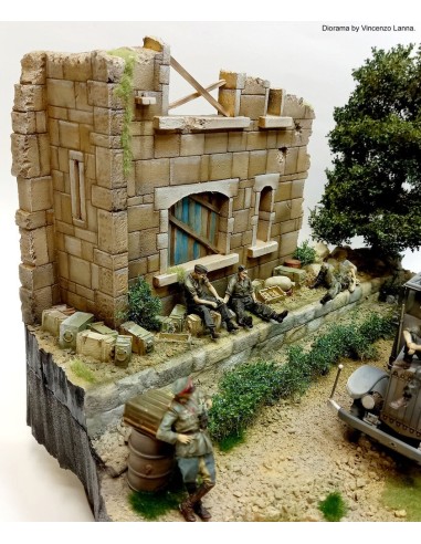 Ruined building section 