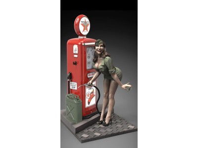 Pin-up at the gas pump (75mm) 