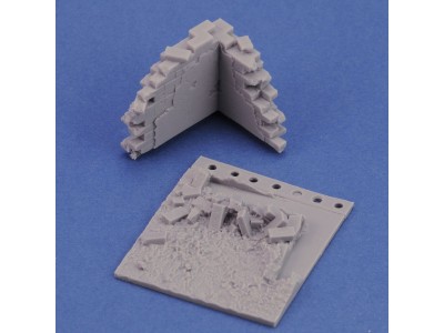 Base with ruined wall 'cm4x4'  No.10 