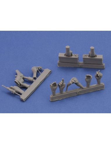 Assorted german hands set -WWII 