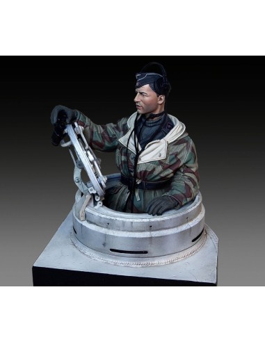 German tanker in winter dress with Tiger I Early cupola 