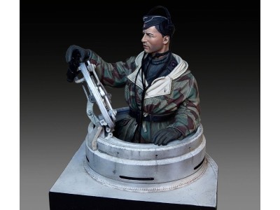 German tanker in winter dress with Tiger I Early cupola 