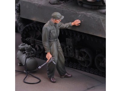 U.S. mechanic 