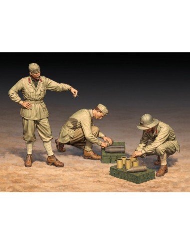 Italian WWII soldiers in North Africa, loading 100/7 100mm artillery shells-3 figs 
