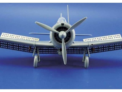 SBD-3 Dauntless Landeklappen Flaps 