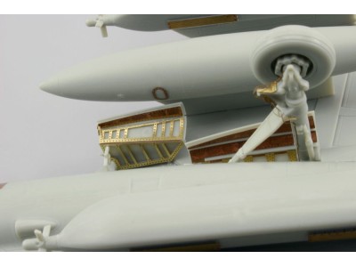 EA-6B undercarriage for Kinetic 