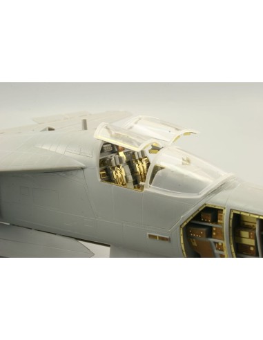 F-111 late seatbelts for Hobby Boss 